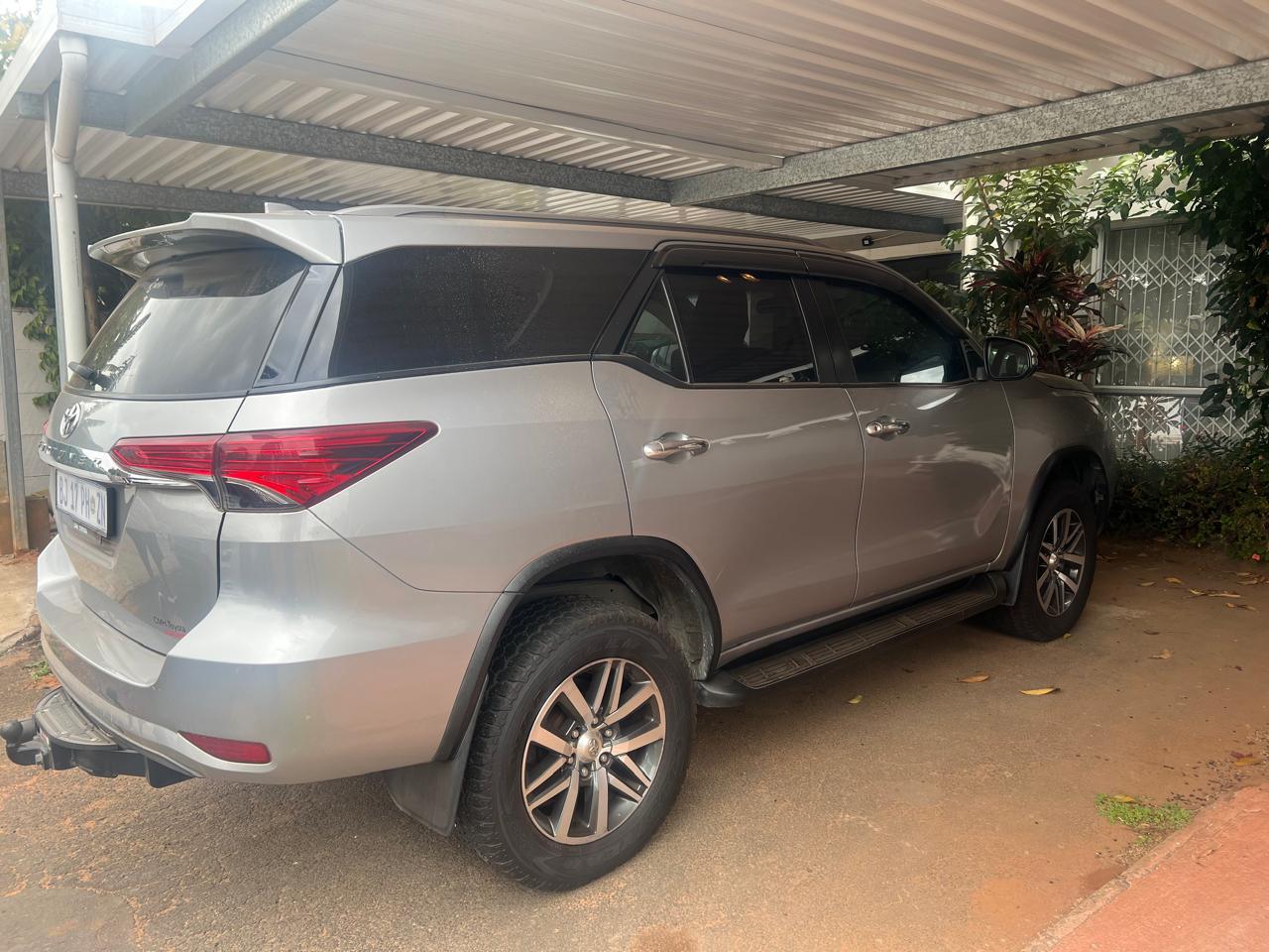 Fortuner Gris