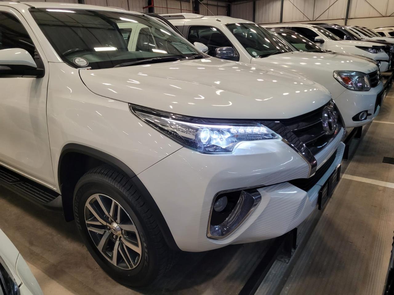 Toyota Fortuner Blanche