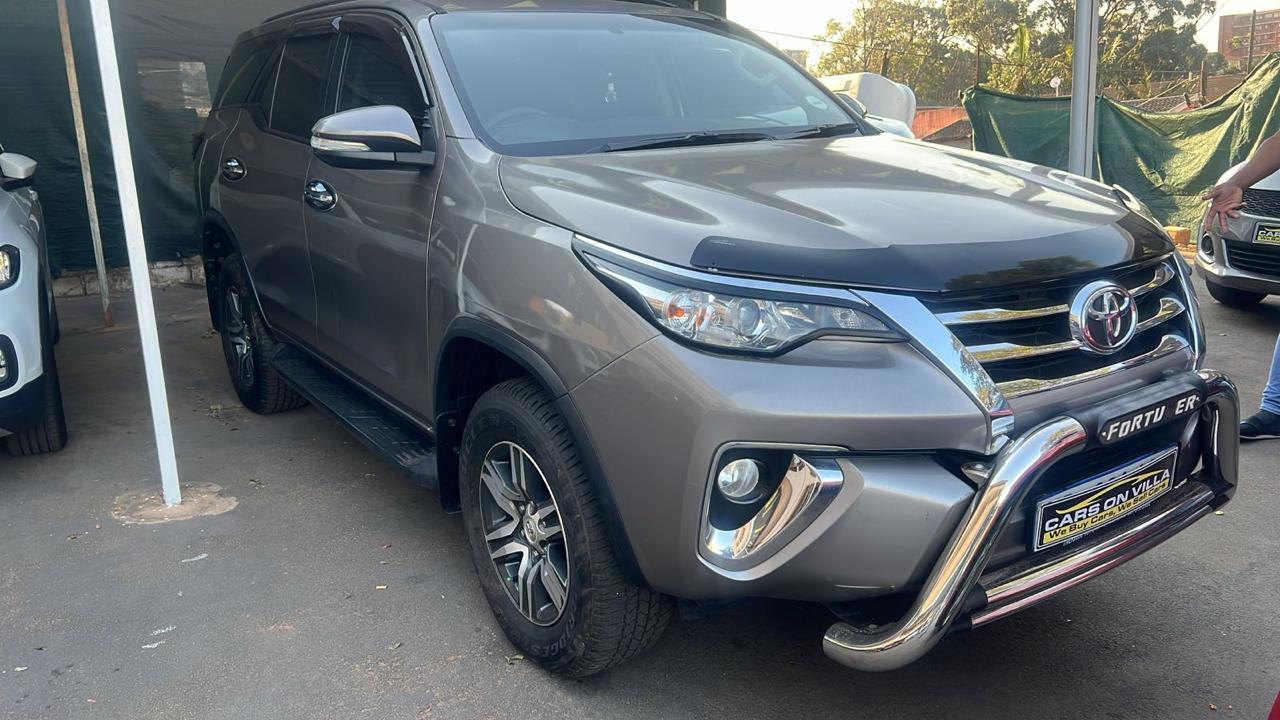 Fortuner Gris