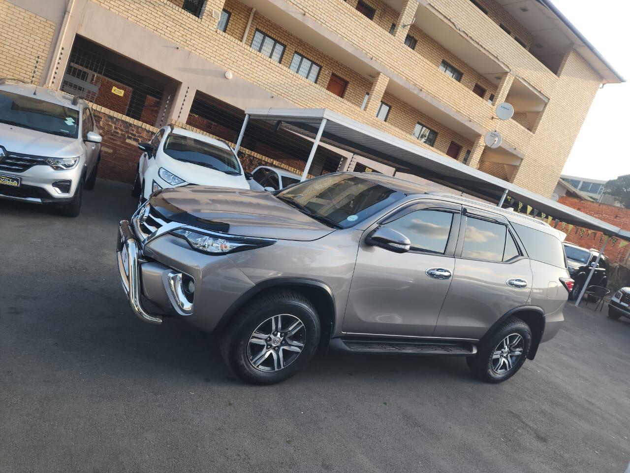 Fortuner Gris