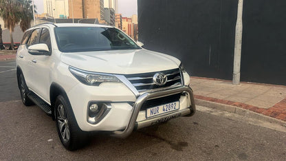 Toyota Fortuner Blanche