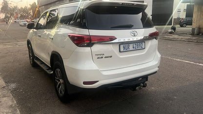 Toyota Fortuner Blanche