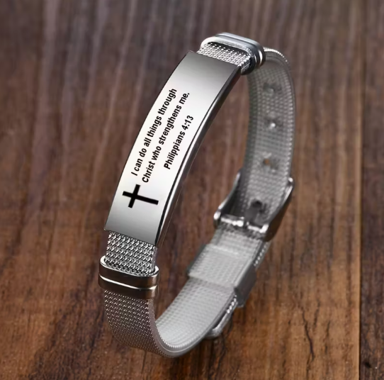 Bracelet en acier inoxydable gravé “Je peux tout faire par le Christ qui me fortifie”