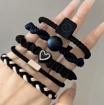 Lot de 5 élastiques à cheveux haut de gamme pour femme – simples et élégants, haute élasticité et durabilité, présentés dans un étui en cuir