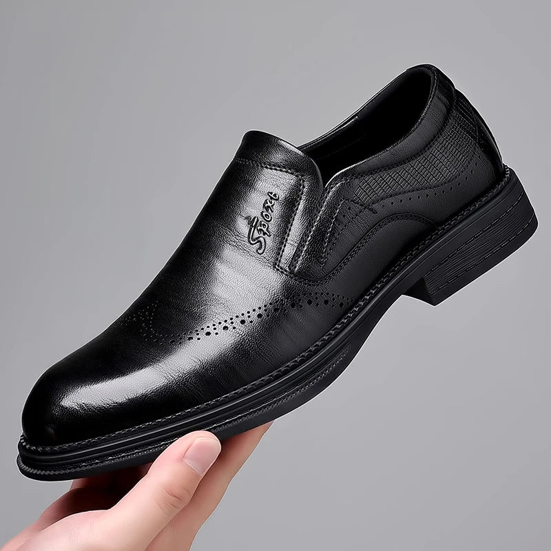 British Style Brand Men's Dress Shoes Fashion Patent Leather Men Business Flat Shoes Breathable Men Formal Office Working Shoes