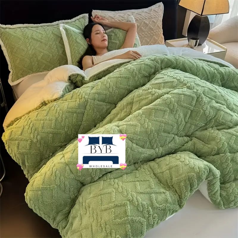 5 pieces - 1 Duvet et 4 Oreillers